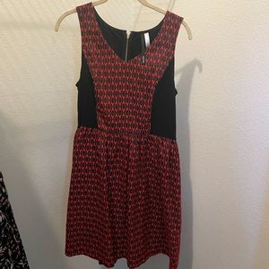 Kensie black red back zip dress